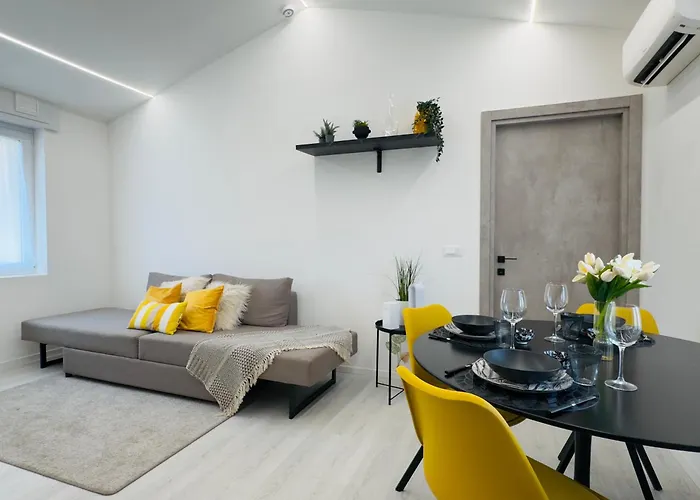 Francy's House - Modern - *